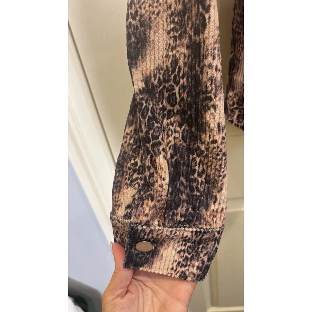 NWT‎ Savanna Jane Leopard Print Size Small Corduroy Jacket Button Up Shacket